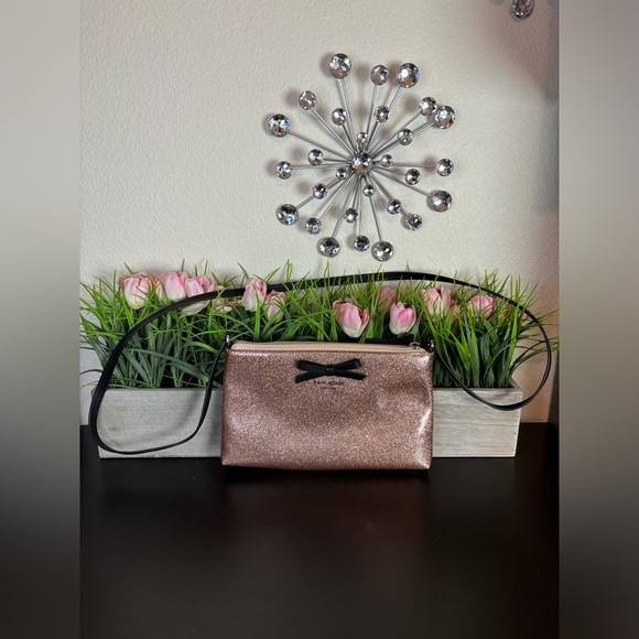 Kate spade ♠️ gold glitter crossbody handbag - Picture 2 of 16